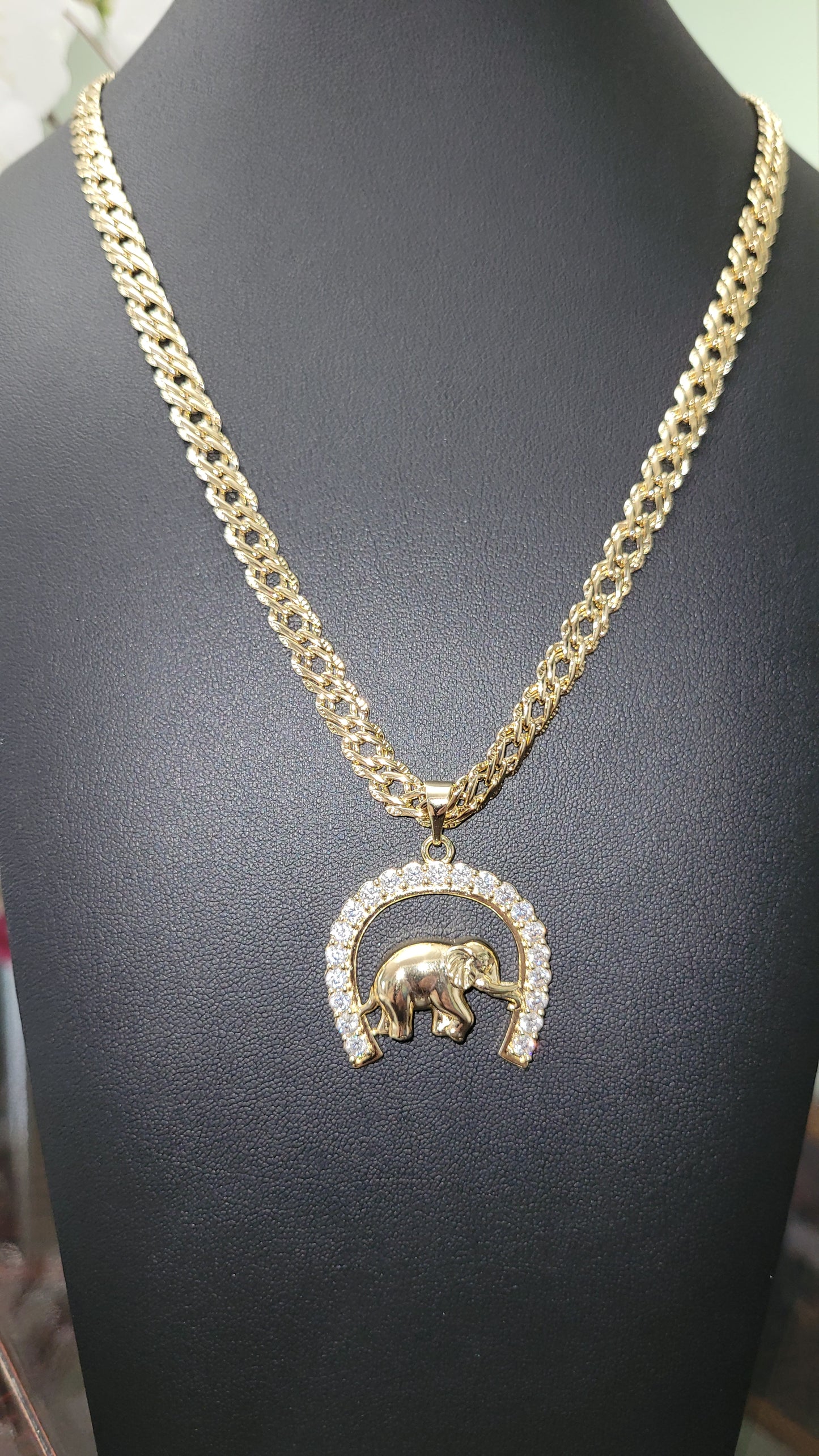 14k Gold Plated Chain w/ Zirconia Horseshoe Elephant