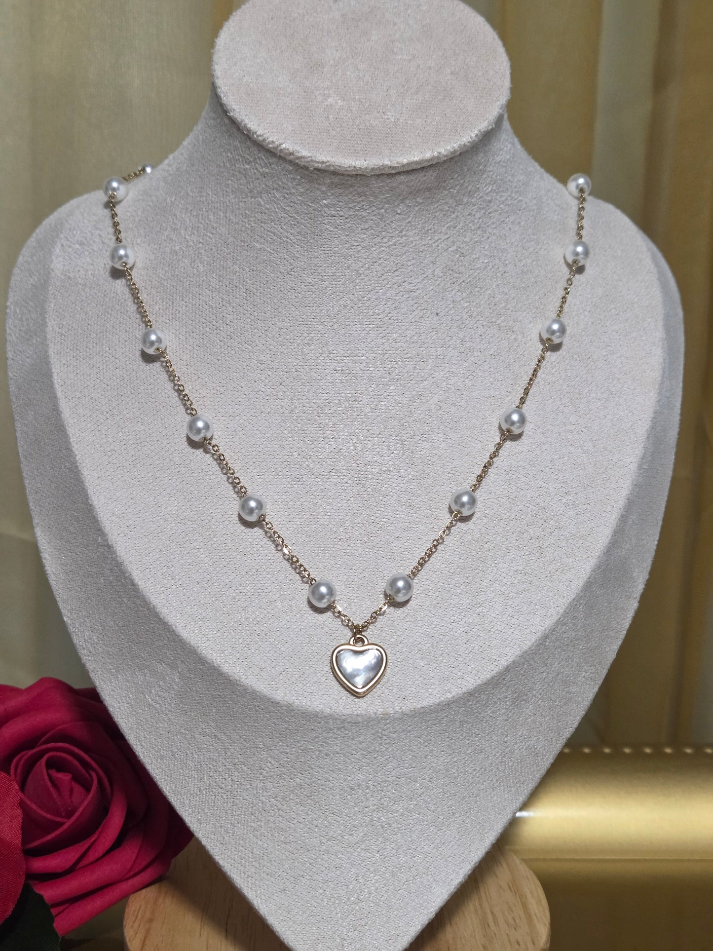 Pearl Necklace w/ Heart