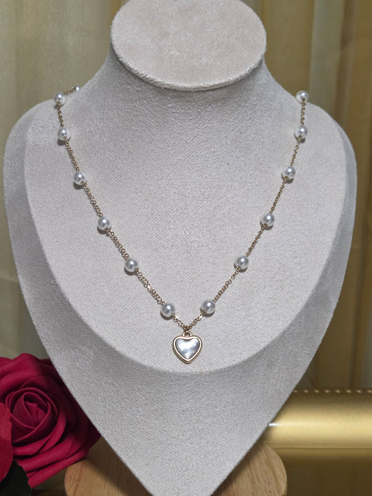 Pearl Necklace w/ Heart